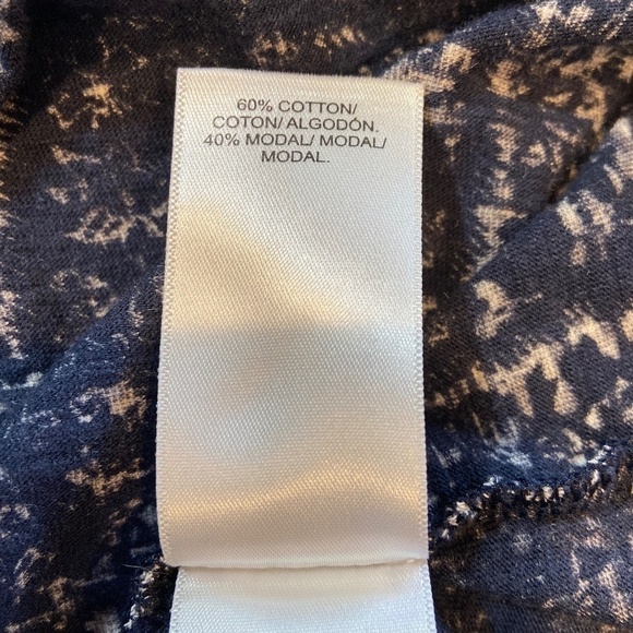 Lucky Brand Women's Floral Paisley Blue&White Pullover Border Print, Size 1X - Picture 10 of 10